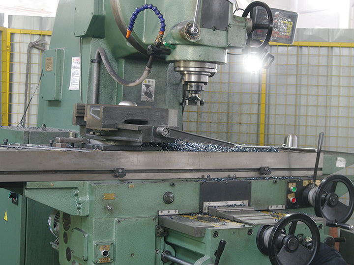 Milling machine